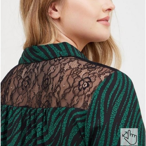 Torrid Georgette Lace Trim Drop Shoulder Button-Up Shirt Size 2 - Picture 4 of 4